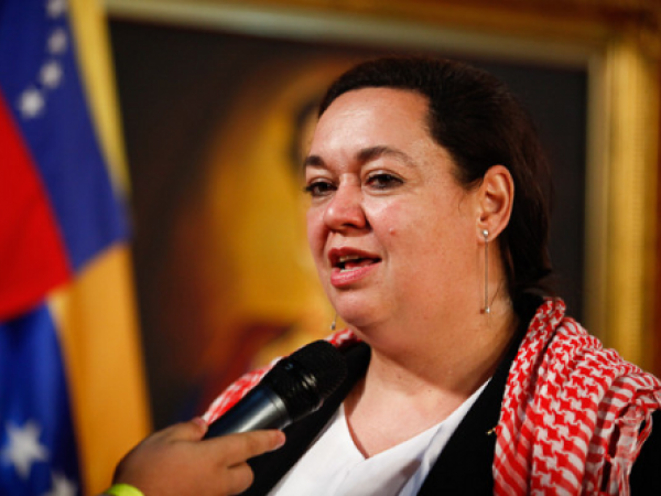 2014-09-03 20-58-39 - Isabel Delgado designada ministra para el Comercio