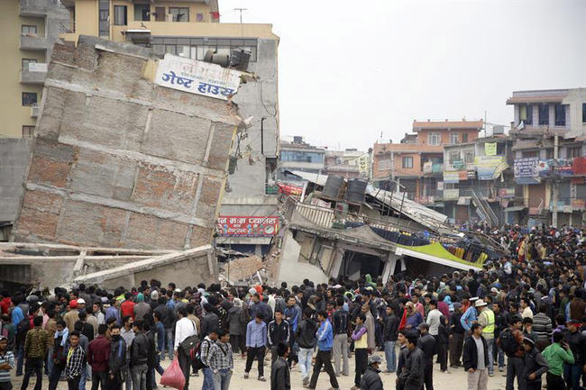 terremoto-nepal-26042015-01