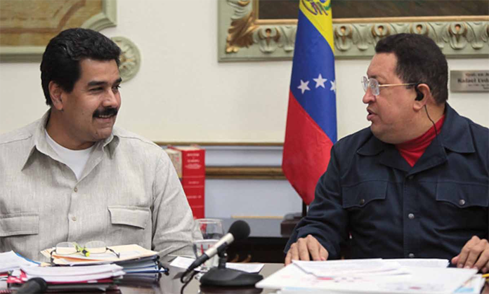 Chavez y Maduro
