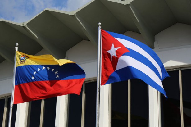 Banderas-Cuba-y-Venezuela