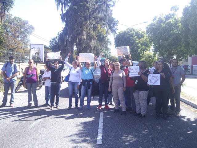 Trabajadores SITRASALUD - Protestan en la avenida Urdaneta