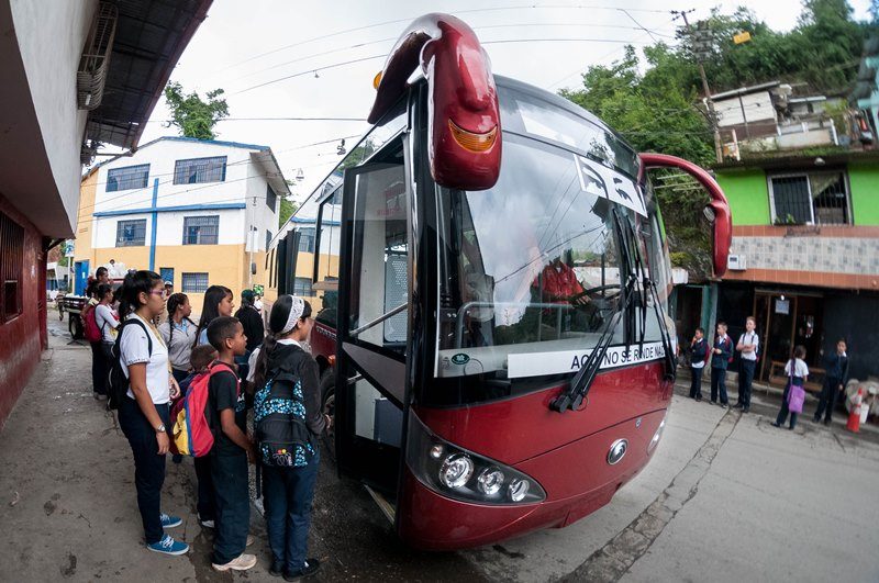 El Ministerio para el Transporte, por iniciativa del Poder Popular, inauguró el 21 de junio de la ruta estudiantil en la parroquia La Vega, para el beneficio de más de 13 mil niños y jóvenes de más de 80 instituciones educativas de la zona