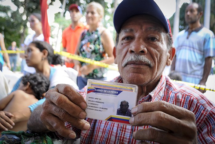 Carnet-de-la-patria-1