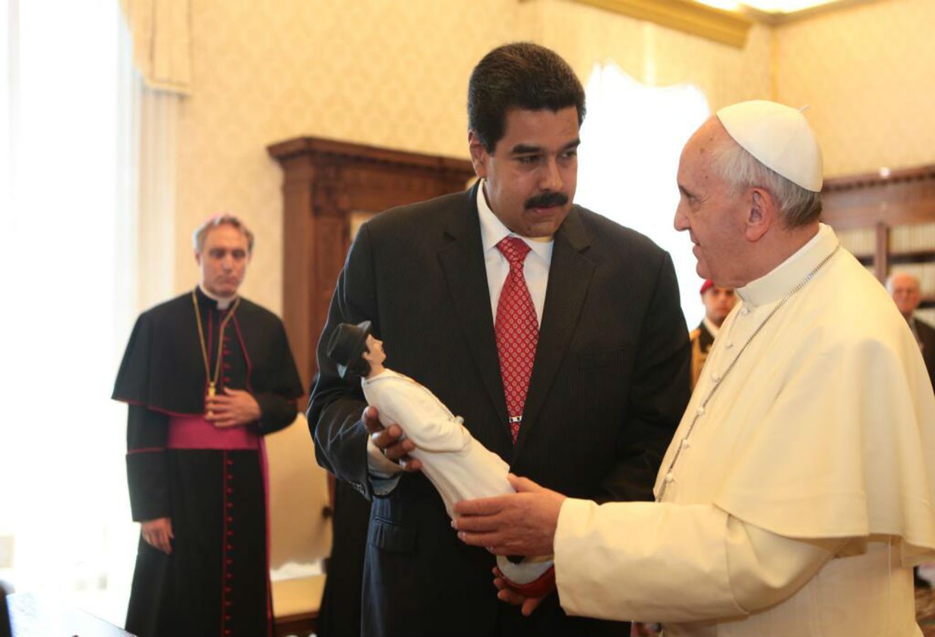 Maduro-papa-vaticano-1320x900