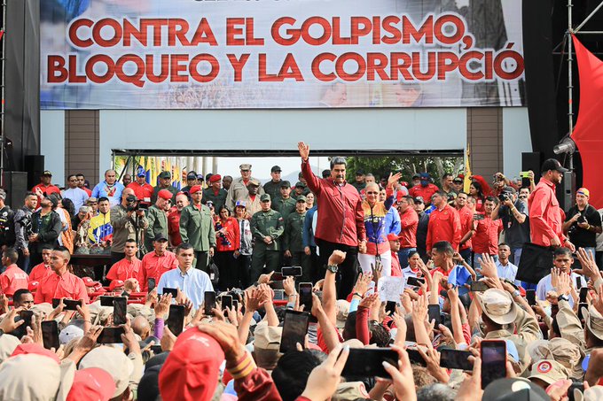 Maduro conmemoró el día de la dignidad nacional junto al pueblo