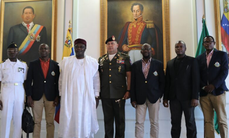 Delegación del Colegio de Defensa Nacional de Nigeria arriba a Venezuela
