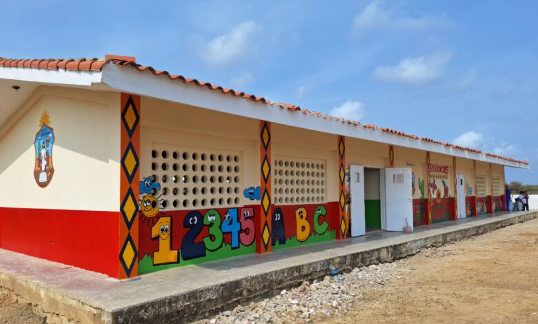 Realizan trabajos de rehabilitación en planteles educativos del municipio Guajira